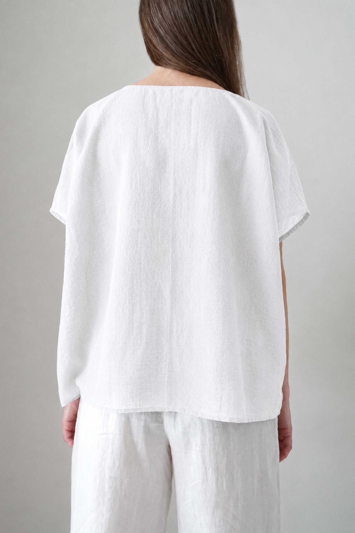 Blusa Prado blanca, vista trasera