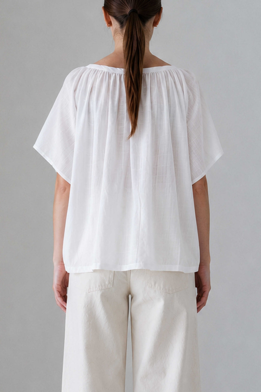 Blusa Valenza blanca, vista trasera
