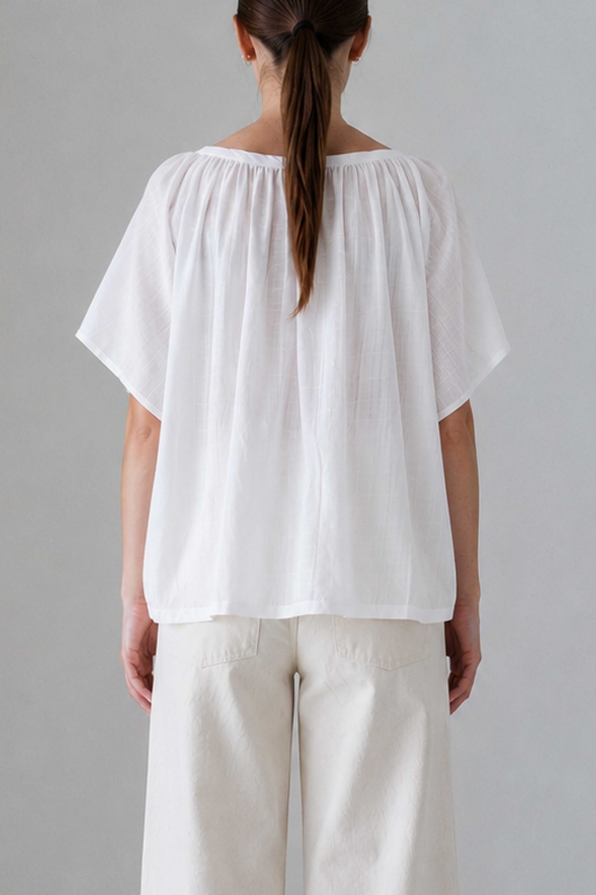 Valenza blouse in white, back view