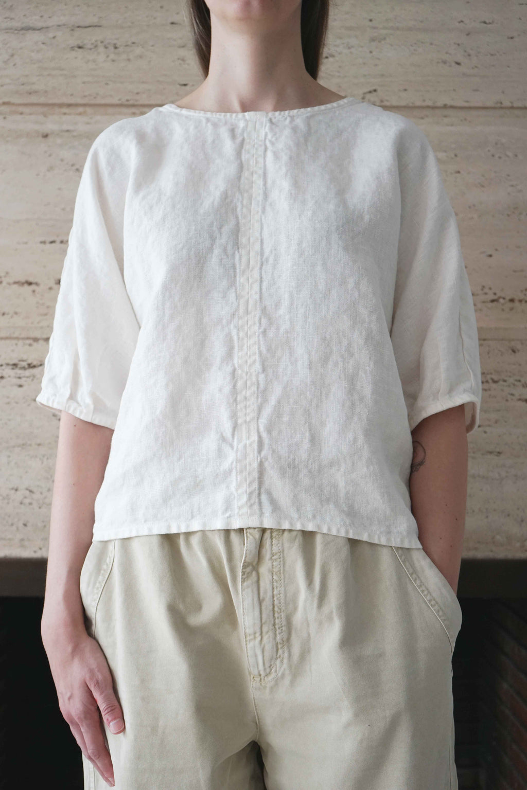 Emes blouse in white, front view